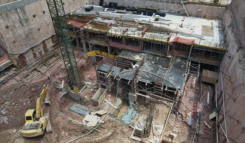 Montagem de formas de pilares e lajes - T1